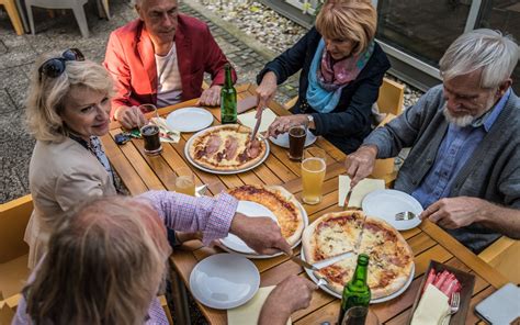 vakantie reizen voor alleenstaande ouderen|Singlereizen voor senioren: ontdek de wereld met gelijkgestemden